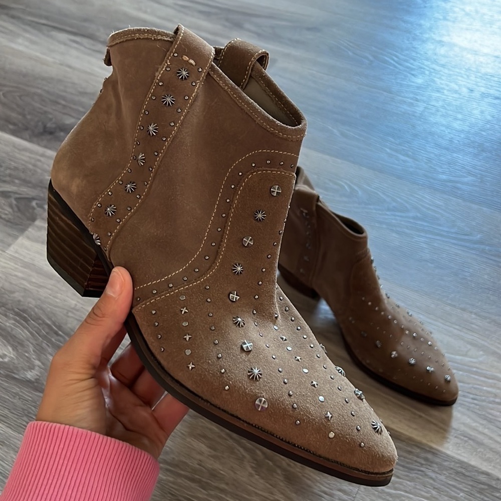 Sam Edelman Tan Ankle Boots with Silver Studs